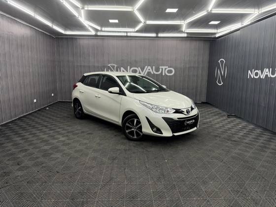 TOYOTA YARIS 1.3 16V FLEX XL PLUS TECH MULTIDRIVE TOYOTA YARIS 1.3 16V FLEX XL PLUS TECH MULTIDRIVE